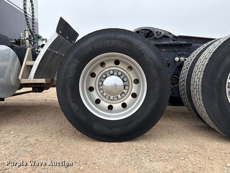 image for item FB6820 1997 Kenworth W900B semi truck