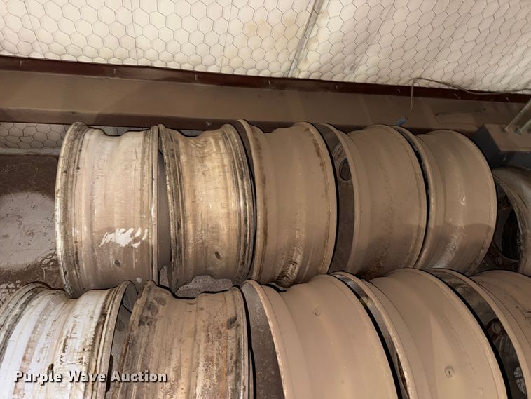 image for item FB6821 (31) wheels