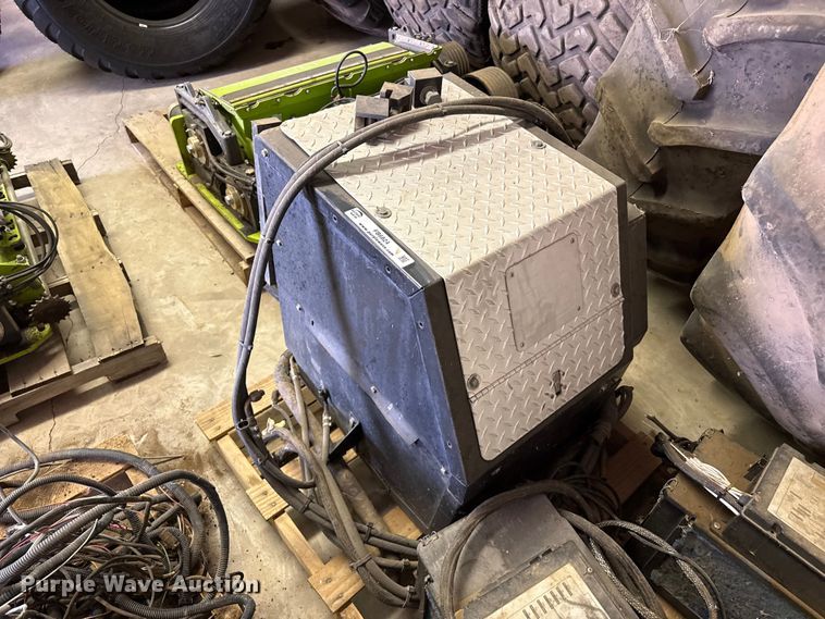 image for item FB6824 Thermo King auxiliary power unit