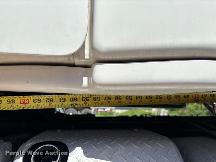 image for item FC1657 2018 Freightliner Cascadia 125 semi truck