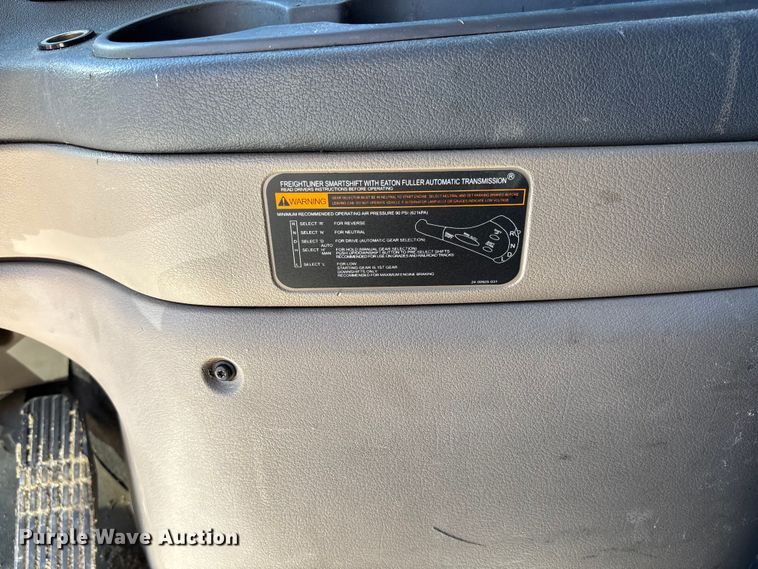 image for item FC1657 2018 Freightliner Cascadia 125 semi truck