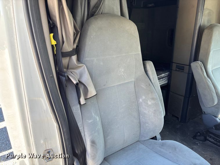 image for item FC1657 2018 Freightliner Cascadia 125 semi truck