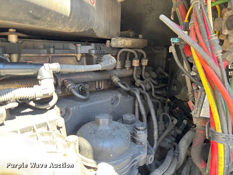 image for item FC1657 2018 Freightliner Cascadia 125 semi truck