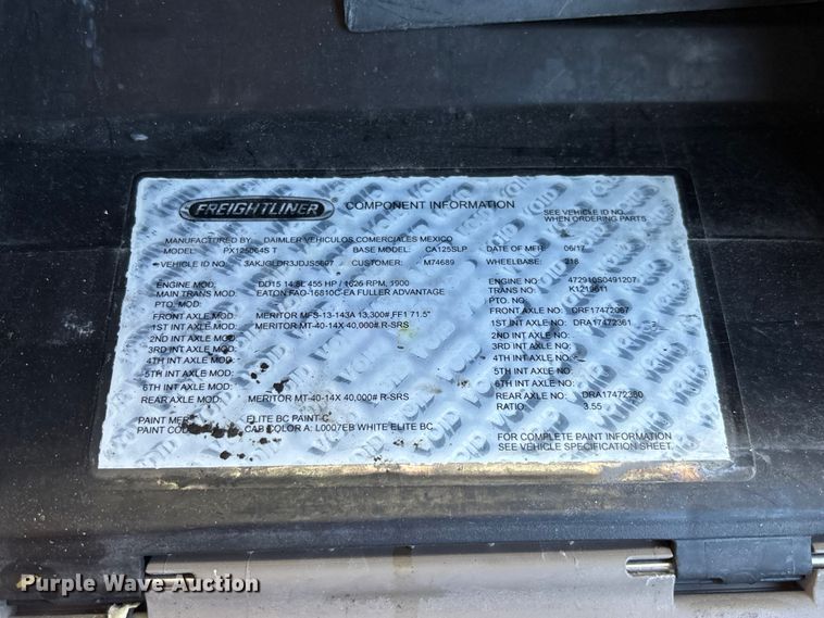 image for item FC1657 2018 Freightliner Cascadia 125 semi truck