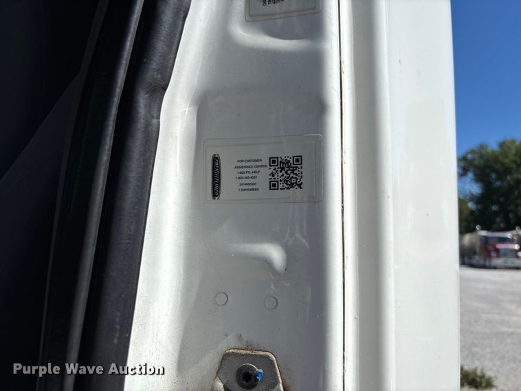 image for item FC1657 2018 Freightliner Cascadia 125 semi truck