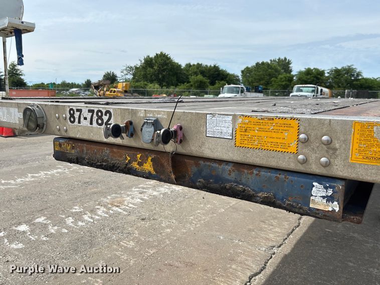 image for item FC1694 1999 Utility FS2CHA flatbed trailer