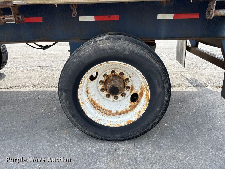 image for item FC1694 1999 Utility FS2CHA flatbed trailer