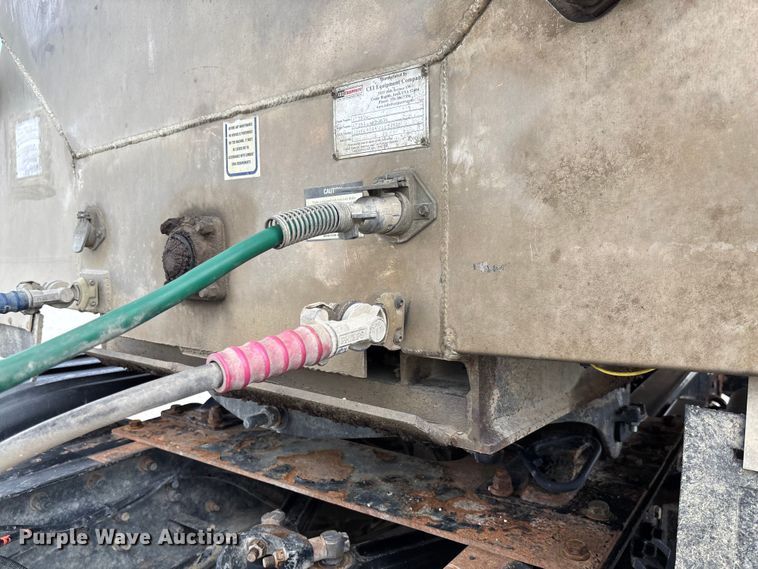 image for item FC1727 2018 Pacer AT35LW feed delivery trailer