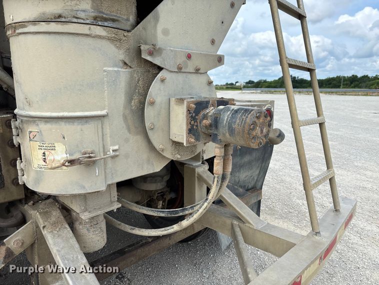 image for item FC1727 2018 Pacer AT35LW feed delivery trailer