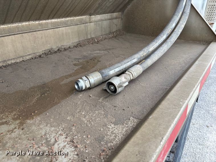 image for item FC1727 2018 Pacer AT35LW feed delivery trailer