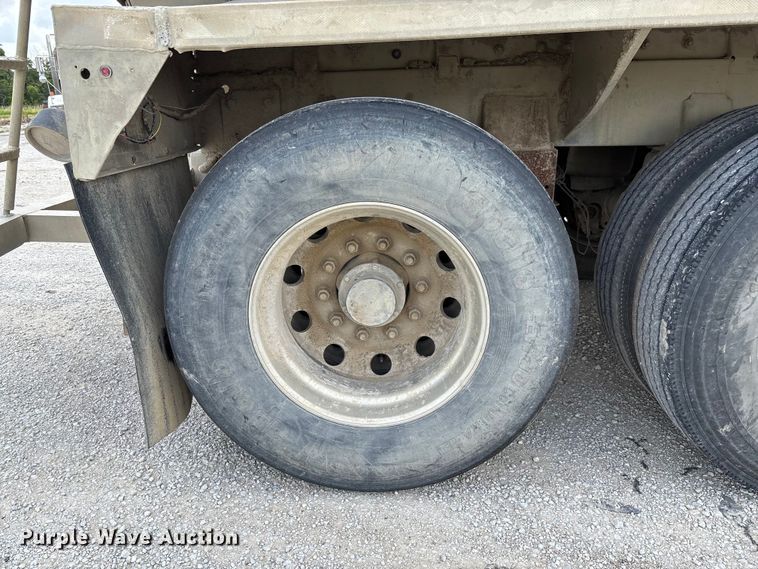 image for item FC1727 2018 Pacer AT35LW feed delivery trailer