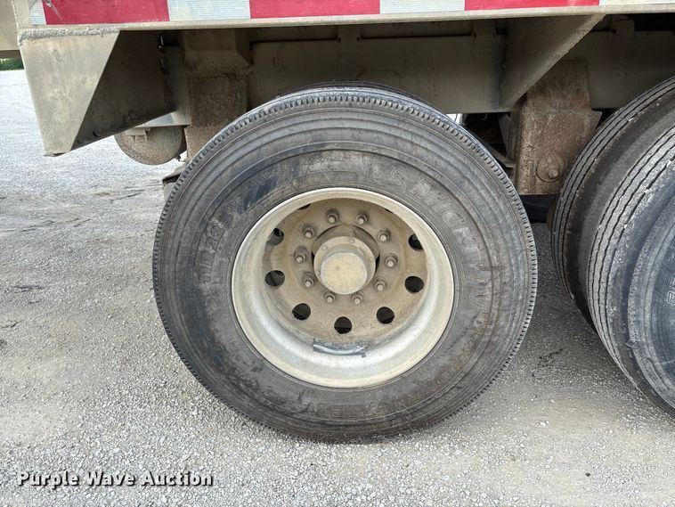 image for item FC1727 2018 Pacer AT35LW feed delivery trailer