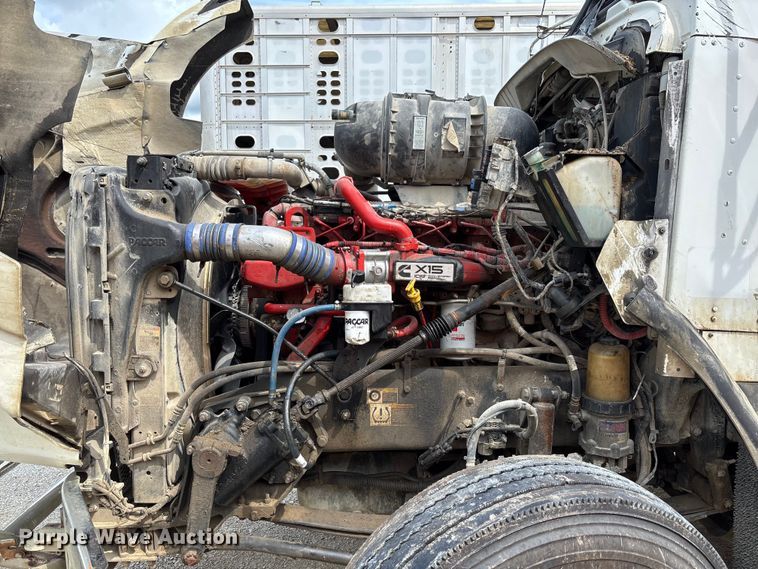 image for item FC1728 2020 Kenworth T800 semi truck