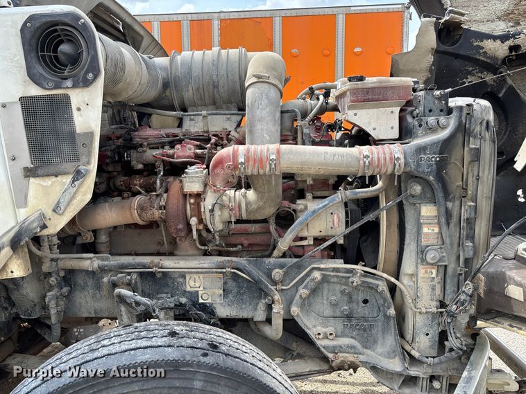 image for item FC1728 2020 Kenworth T800 semi truck
