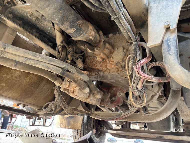 image for item FC1728 2020 Kenworth T800 semi truck