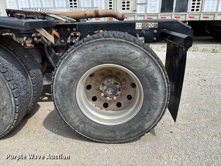 image for item FC1728 2020 Kenworth T800 semi truck