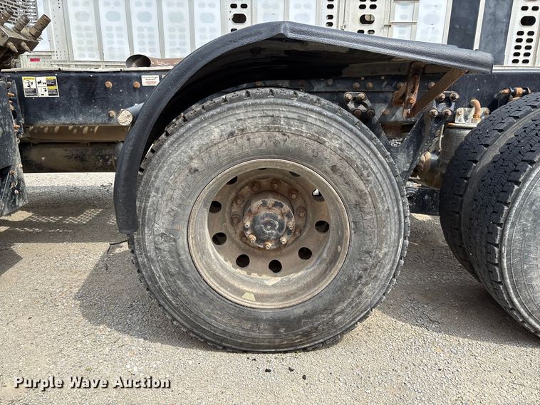 image for item FC1728 2020 Kenworth T800 semi truck