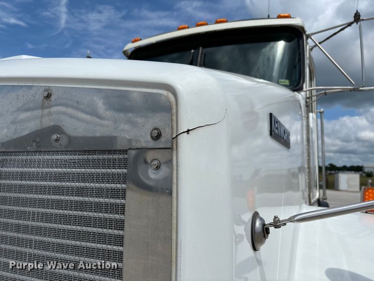 image for item FC1729 2020 Kenworth T800 semi truck
