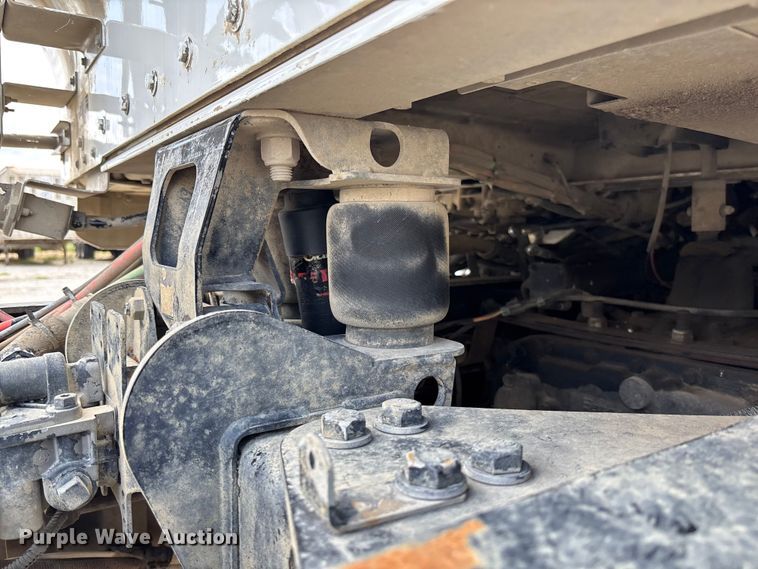 image for item FC1729 2020 Kenworth T800 semi truck