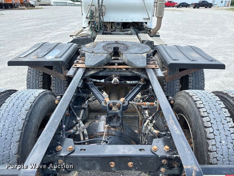image for item FC1729 2020 Kenworth T800 semi truck