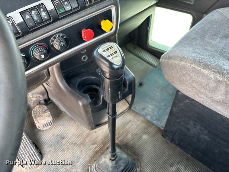 image for item FC1729 2020 Kenworth T800 semi truck