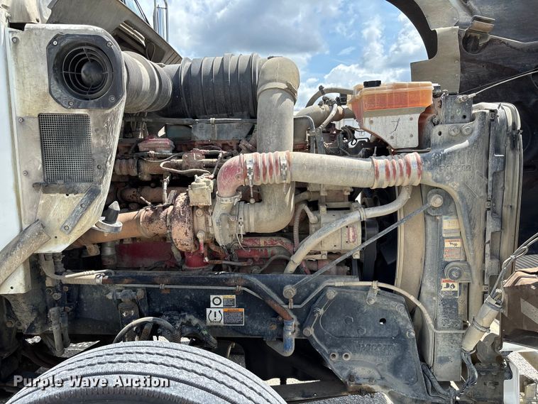 image for item FC1729 2020 Kenworth T800 semi truck
