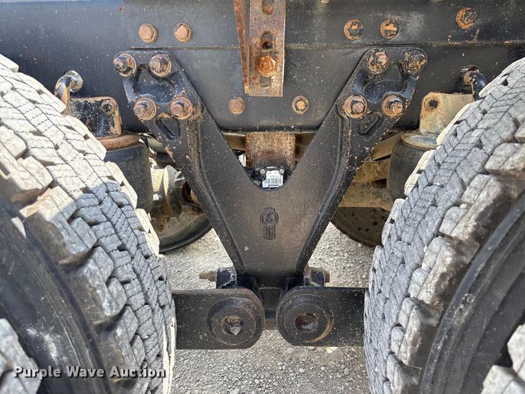 image for item FC1729 2020 Kenworth T800 semi truck