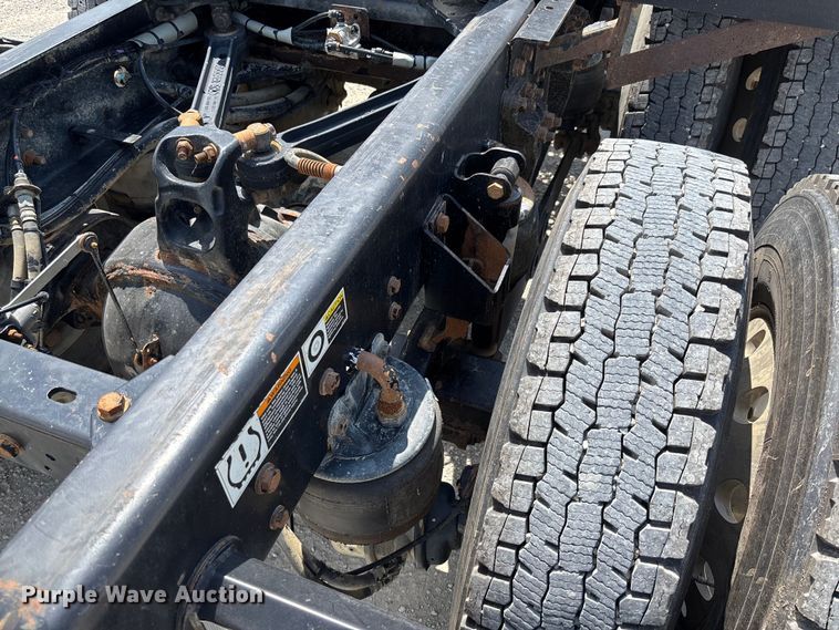 image for item FC1729 2020 Kenworth T800 semi truck