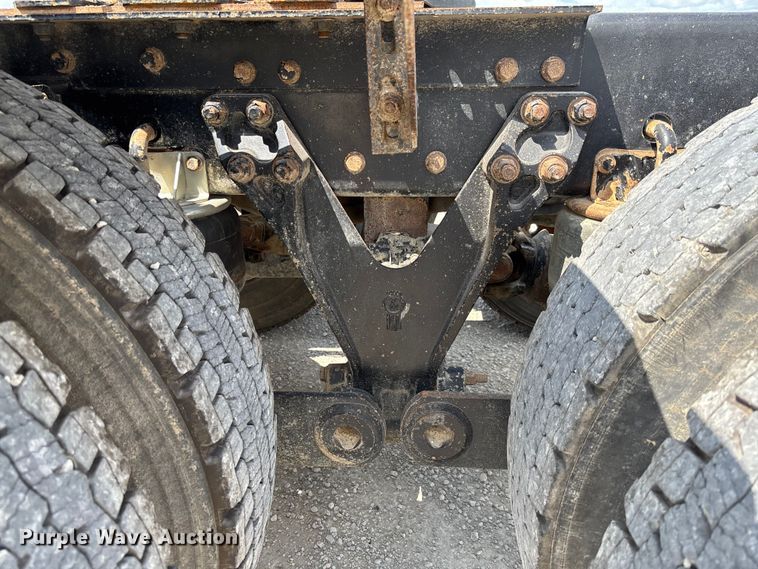 image for item FC1729 2020 Kenworth T800 semi truck