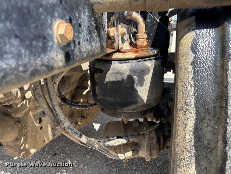 image for item FC1729 2020 Kenworth T800 semi truck