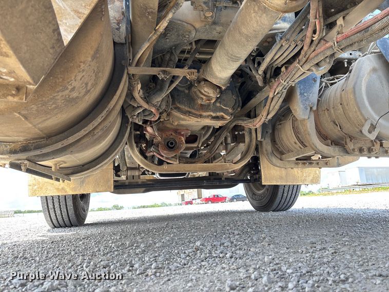 image for item FC1729 2020 Kenworth T800 semi truck