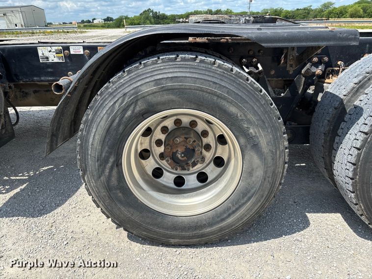 image for item FC1729 2020 Kenworth T800 semi truck