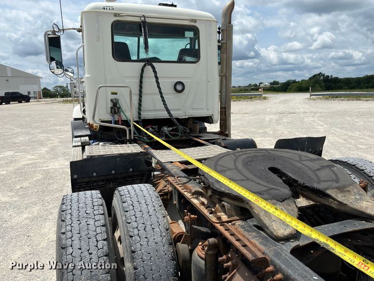 image for item FC1730 2016 Mack CXU613 semi truck