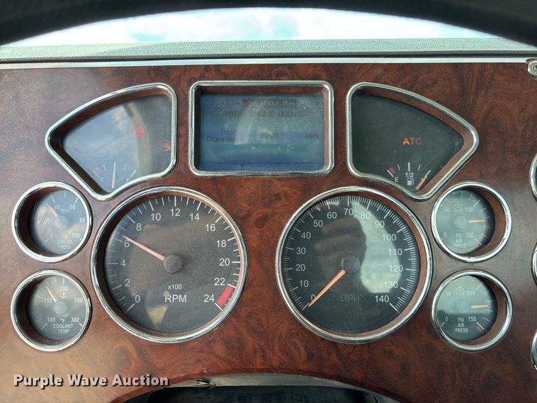 image for item FC1730 2016 Mack CXU613 semi truck
