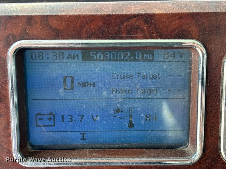 image for item FC1730 2016 Mack CXU613 semi truck