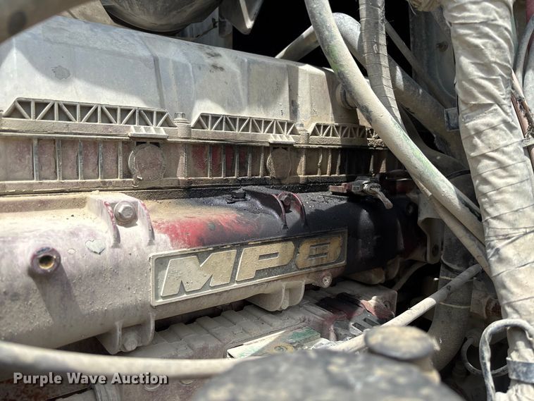 image for item FC1730 2016 Mack CXU613 semi truck