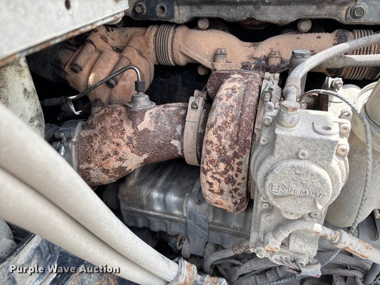 image for item FC1730 2016 Mack CXU613 semi truck