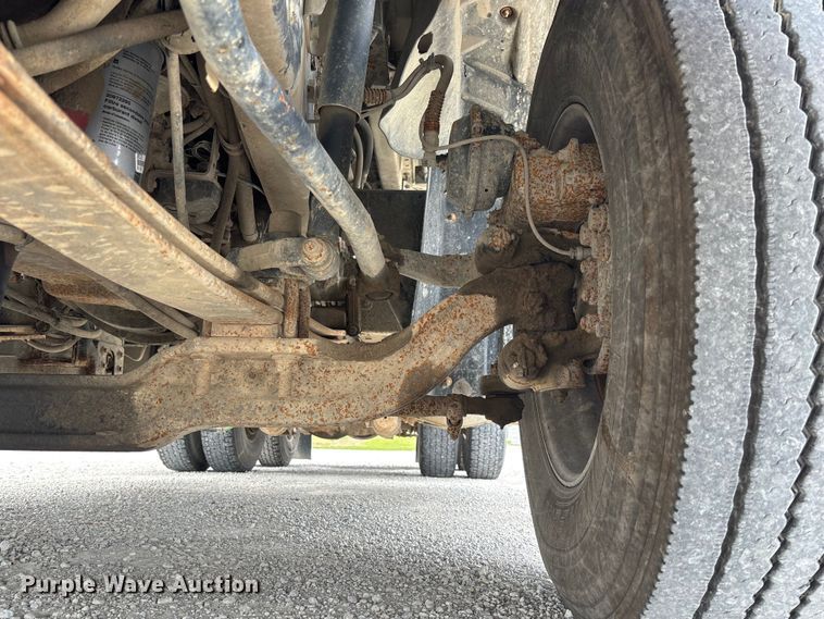 image for item FC1730 2016 Mack CXU613 semi truck