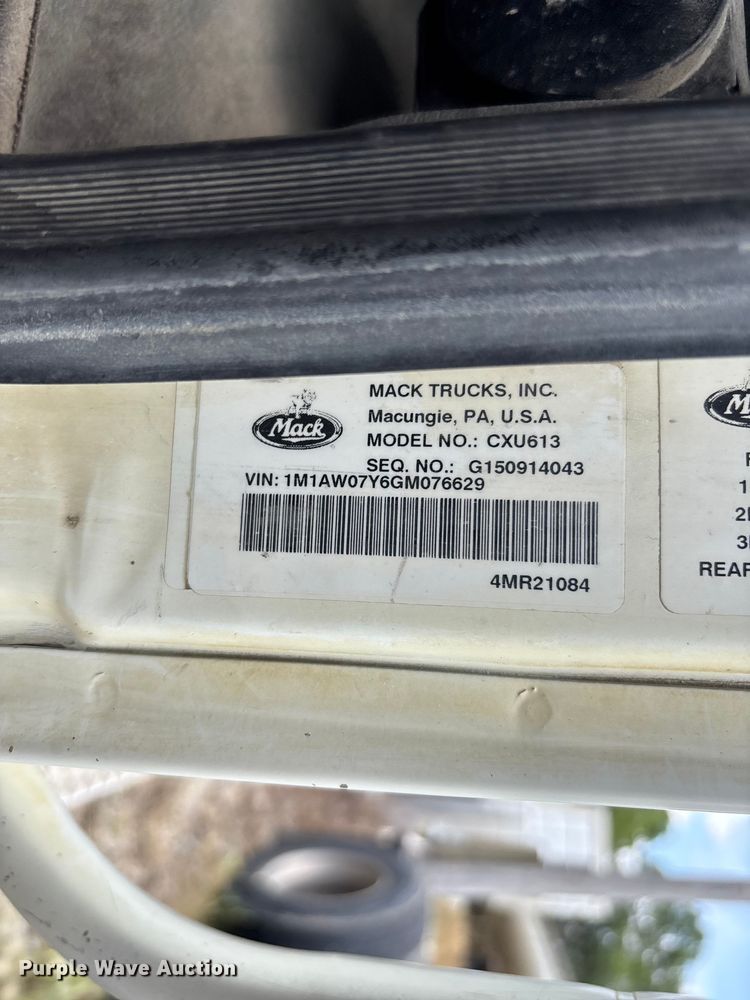 image for item FC1730 2016 Mack CXU613 semi truck