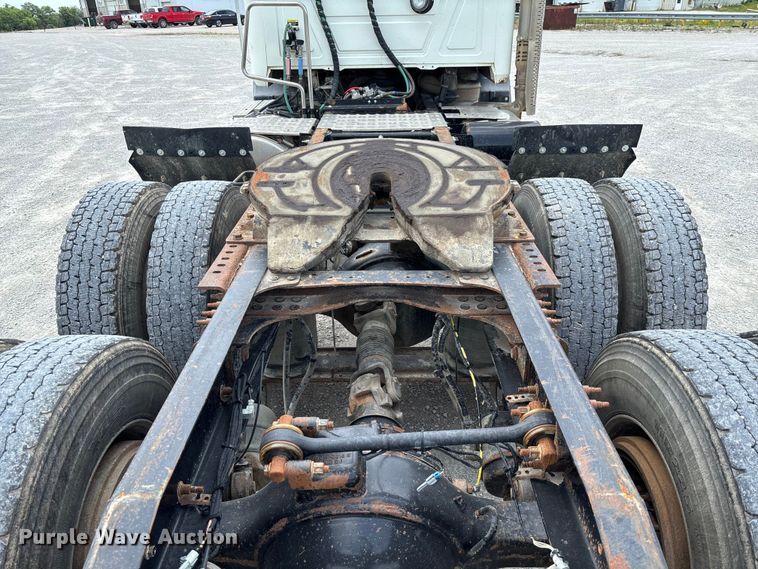 image for item FC1731 2016 Mack CXU613 semi truck