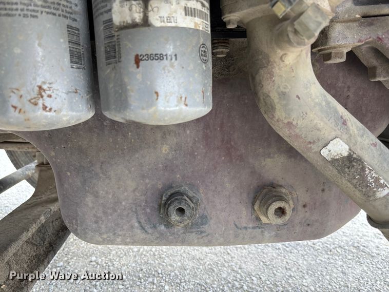 image for item FC1731 2016 Mack CXU613 semi truck