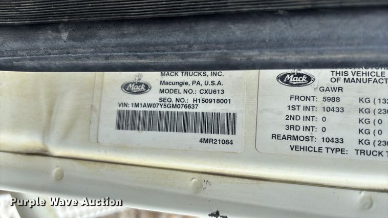 image for item FC1731 2016 Mack CXU613 semi truck