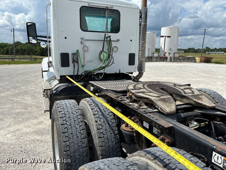 image for item FC1733 2019 Kenworth T880 semi truck