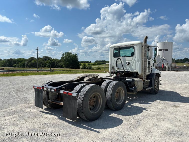 image for item FC1734 2016 Mack CXU613 semi truck