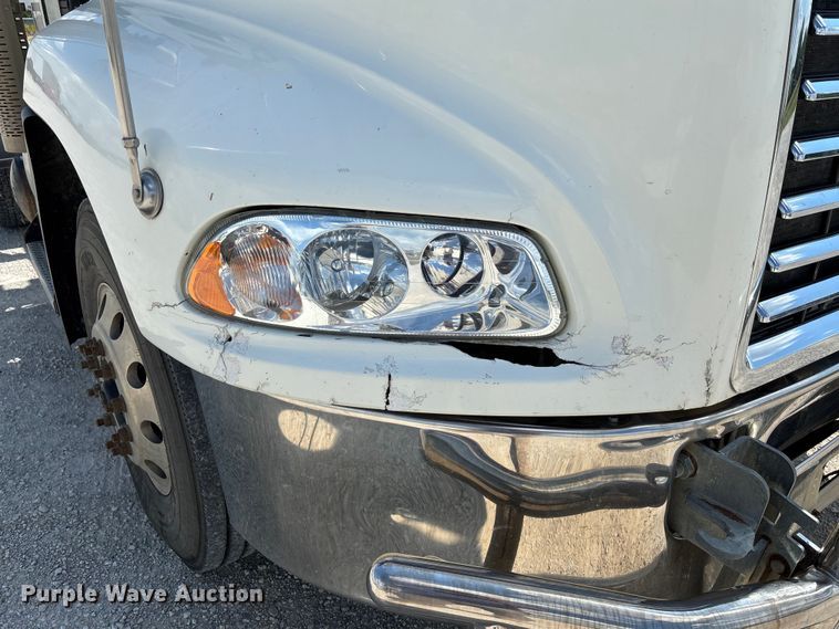 image for item FC1734 2016 Mack CXU613 semi truck