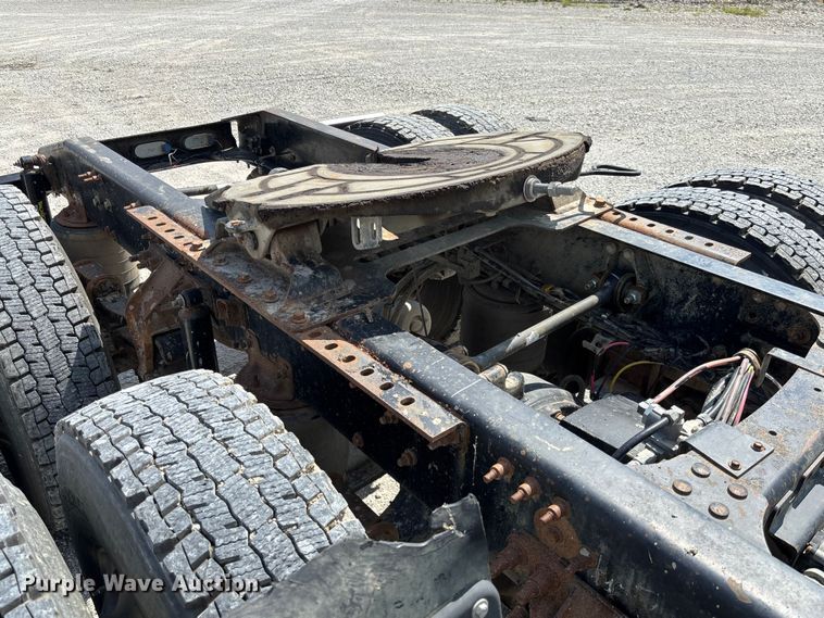 image for item FC1734 2016 Mack CXU613 semi truck