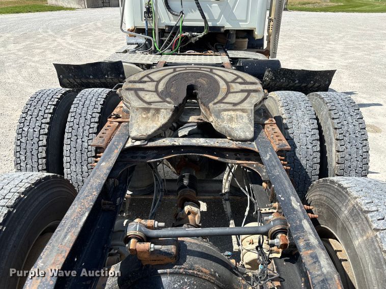 image for item FC1734 2016 Mack CXU613 semi truck
