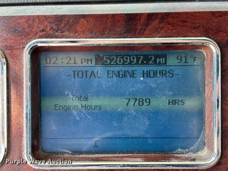 image for item FC1734 2016 Mack CXU613 semi truck