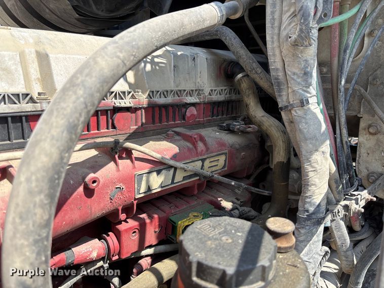 image for item FC1734 2016 Mack CXU613 semi truck