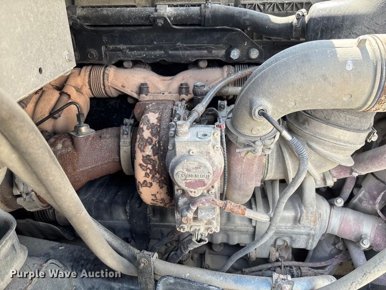 image for item FC1734 2016 Mack CXU613 semi truck